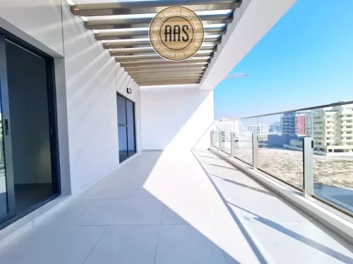 Residential Ready Property 1 Bedroom U/F Apartment  for rent in International City , Dubai #45111 - 1  image 