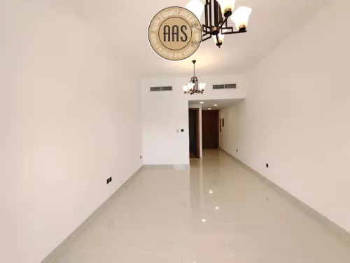 Residential Ready Property 1 Bedroom U/F Apartment  for rent in Dubai #46240 - 1  image 