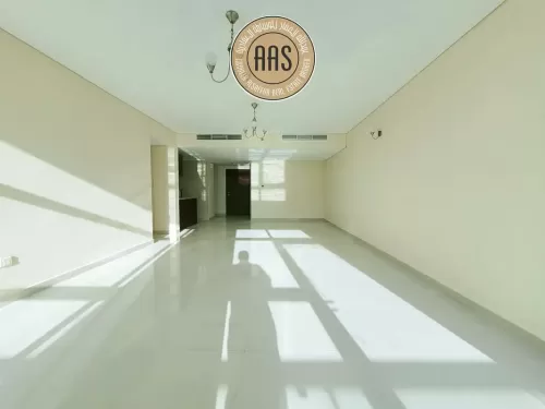 Residential Ready Property 3 Bedrooms U/F Apartment  for rent in Dubai Sports City , Dubai #46710 - 1  image 