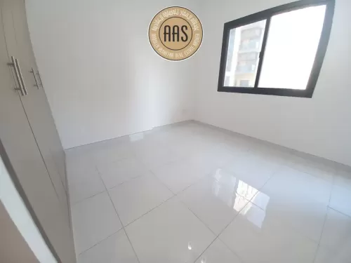 Residential Ready Property 3 Bedrooms U/F Apartment  for rent in Dubai #47797 - 1  image 