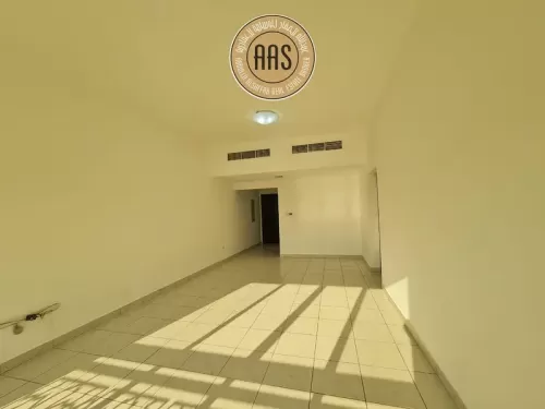 Residential Ready Property 3 Bedrooms U/F Apartment  for rent in Al Qusais , Dubai #47821 - 1  image 