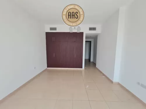 Commercial Ready Property U/F Office  for rent in Al Mamzar , Dubai #47830 - 1  image 