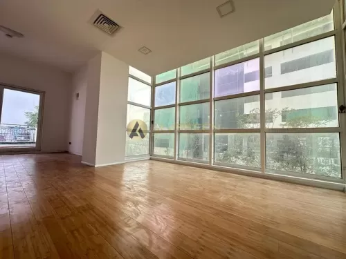 Residential Ready Property 4 Bedrooms U/F Apartment  for rent in Jumeirah Village Circle , Dubai #48362 - 1  image 