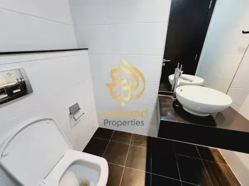 Residential Ready Property 1 Bedroom U/F Apartment  for rent in Dubai #48767 - 1  image 