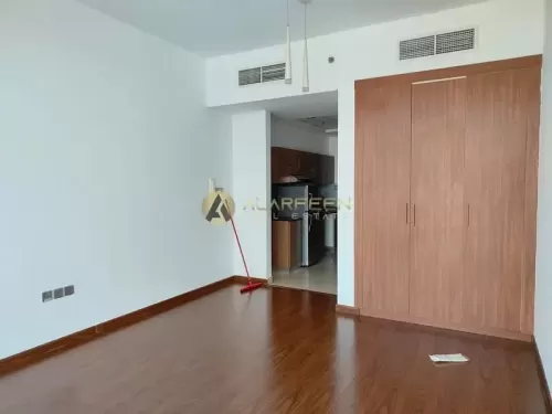 Residential Ready Property Studio U/F Apartment  for rent in Jumeirah Village Circle , Dubai #49240 - 1  image 