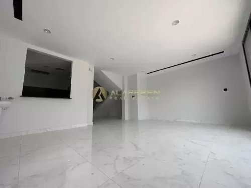 Residential Ready Property 4 Bedrooms U/F Townhouse  for rent in Jumeirah Village Circle , Dubai #49641 - 1  image 