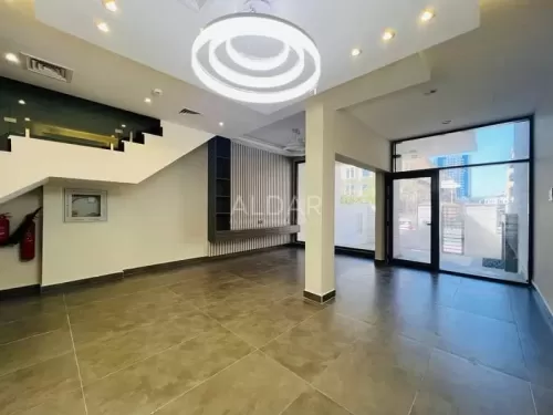 Residential Ready Property 4 Bedrooms U/F Townhouse  for rent in Dubai #50108 - 1  image 