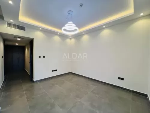 Residential Ready Property 4 Bedrooms U/F Townhouse  for rent in Dubai #50109 - 1  image 