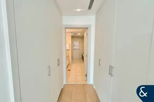 Residential Ready Property 2 Bedrooms U/F Apartment  for rent in Palm Jumeirah , Dubai #50214 - 1  image 