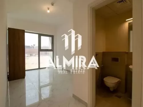 Residential Ready Property 3 Bedrooms U/F Townhouse  for sale in Abu Dhabi #50304 - 1  image 