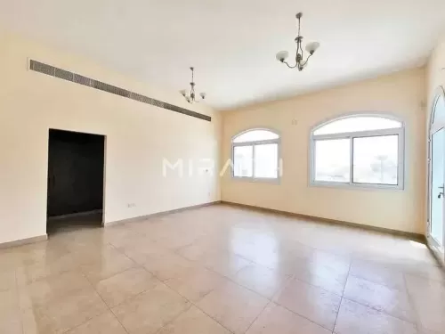 Residential Ready Property 5 Bedrooms U/F Standalone Villa  for rent in Umm Suqeim 2 , Dubai #50401 - 1  image 
