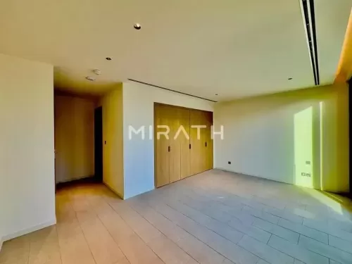 Residential Ready Property 5 Bedrooms U/F Standalone Villa  for rent in Nad Al Sheba , Dubai #50417 - 1  image 