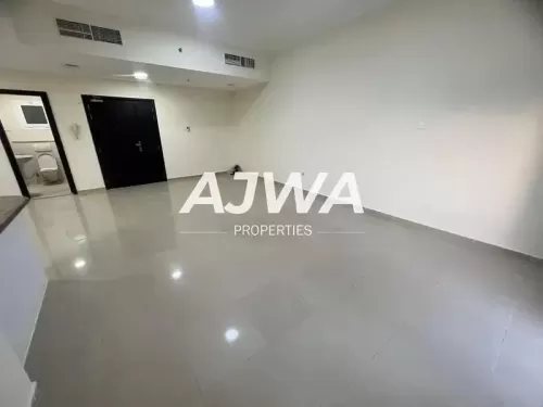 Residential Ready Property 1 Bedroom U/F Apartment  for sale in Dubai #50638 - 1  image 