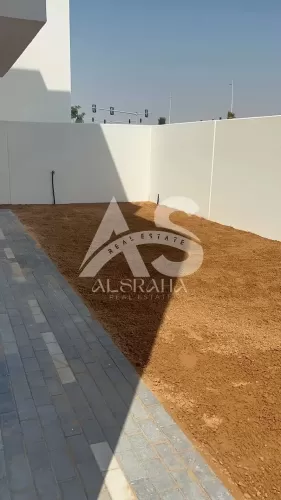 Residential Ready Property 3 Bedrooms U/F Standalone Villa  for sale in Yas Island , Abu Dhabi #50922 - 1  image 