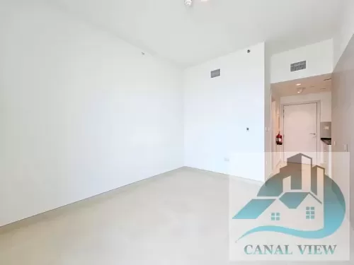 Residential Ready Property Studio U/F Apartment  for rent in Abu Dhabi #51609 - 1  image 