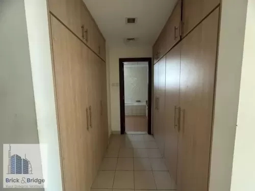 Residential Ready Property 2 Bedrooms U/F Apartment  for rent in  Bur Dubai , Dubai #52007 - 1  image 