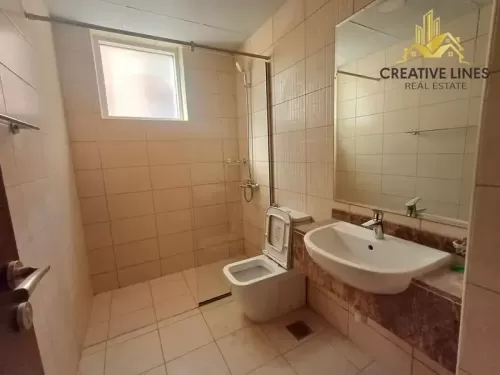 Residential Ready Property 2 Bedrooms U/F Apartment  for rent in Dubai #53046 - 1  image 