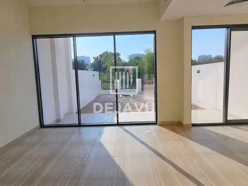 Residential Ready Property 4 Bedrooms U/F Townhouse  for rent in Dubai #53427 - 1  image 