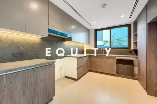 Residential Ready Property 4 Bedrooms U/F Standalone Villa  for rent in Dubai #55641 - 1  image 