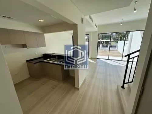 Residential Ready Property 4 Bedrooms U/F Townhouse  for rent in Dubai #56234 - 1  image 