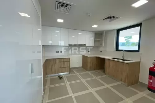 Residential Ready Property 3 Bedrooms U/F Standalone Villa  for rent in Yas Island , Abu Dhabi #56419 - 1  image 