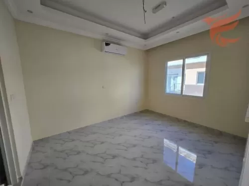 Residential Ready Property 4 Bedrooms U/F Standalone Villa  for rent in Dubai #56797 - 1  image 