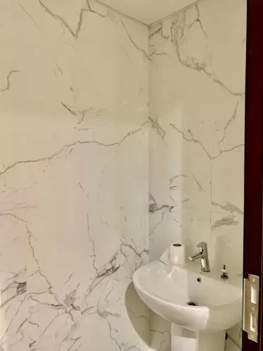 Commercial Ready Property F/F Office  for rent in Deira , Dubai #57464 - 1  image 