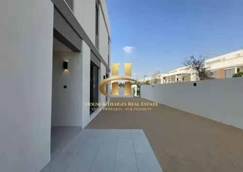 Residential Ready Property 4 Bedrooms U/F Standalone Villa  for rent in Dubai #58176 - 1  image 