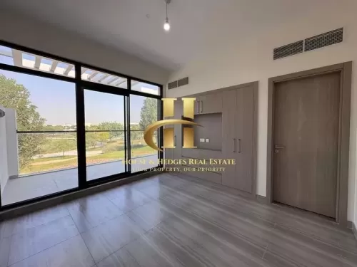 Residential Ready Property 4 Bedrooms U/F Townhouse  for rent in Damac Hills , Dubai #58177 - 1  image 