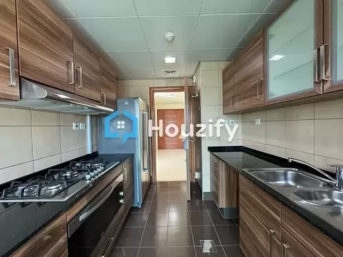 Residential Ready Property 3 Bedrooms U/F Apartment  for rent in Abu Dhabi #58320 - 1  image 