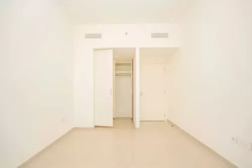 Residential Ready Property 1 Bedroom U/F Apartment  for sale in Dubai #58445 - 1  image 