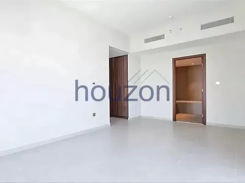 Residential Ready Property 3 Bedrooms U/F Apartment  for rent in Dubai #58485 - 1  image 