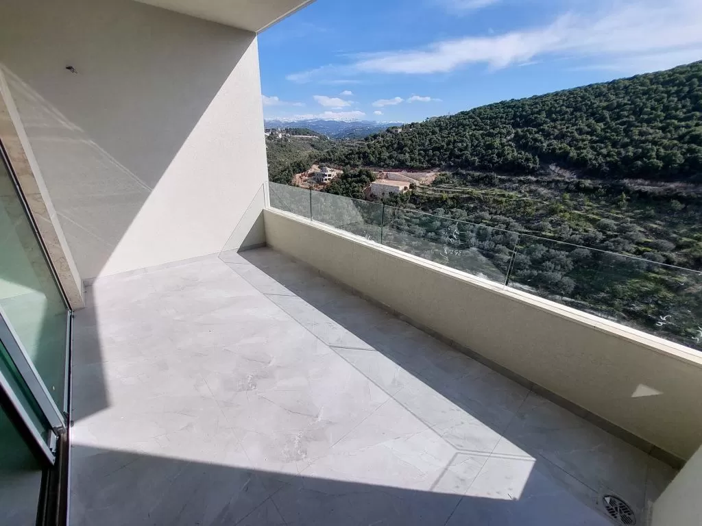 Residential Ready Property 2 Bedrooms U/F Apartment  for sale in Batroun #59496 - 4  image 