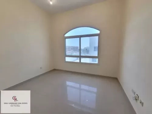 Residential Ready Property 4 Bedrooms U/F Villa Compound  for rent in Abu Dhabi #59591 - 1  image 