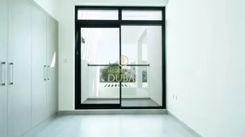 Residential Ready Property 4 Bedrooms U/F Townhouse  for rent in Dubai #59646 - 1  image 