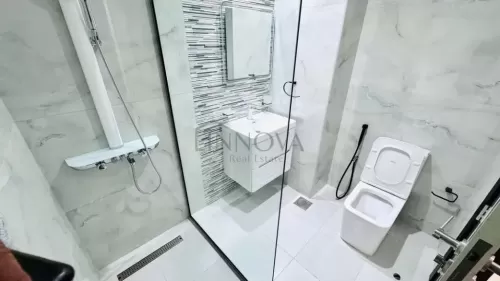 Residential Ready Property 3 Bedrooms F/F Apartment  for rent in Dubai #59841 - 1  image 