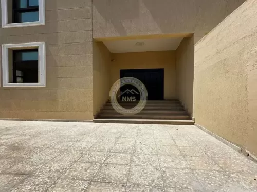 Residential Ready Property 2 Bedrooms U/F Apartment  for rent in Abu Dhabi #59871 - 1  image 