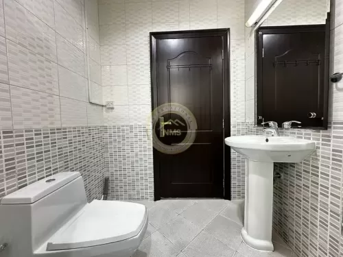 Residential Ready Property Studio U/F Apartment  for rent in Abu Dhabi #59890 - 1  image 