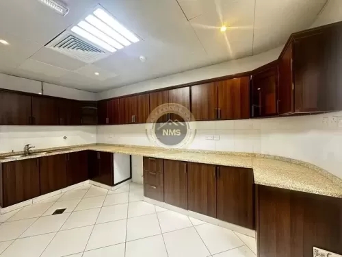 Residential Ready Property 3 Bedrooms U/F Apartment  for rent in Abu Dhabi #59903 - 1  image 