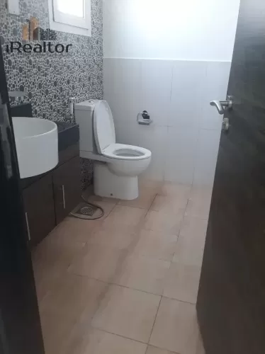 Residential Ready Property 1 Bedroom U/F Apartment  for sale in Abu Dhabi #60042 - 1  image 