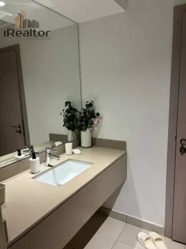 Residential Ready Property 1 Bedroom U/F Apartment  for sale in Abu Dhabi #60071 - 1  image 