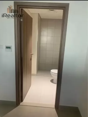 Residential Ready Property 3 Bedrooms U/F Townhouse  for sale in Abu Dhabi #60077 - 1  image 