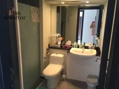 Residential Ready Property 3 Bedrooms U/F Apartment  for rent in Abu Dhabi #60084 - 1  image 