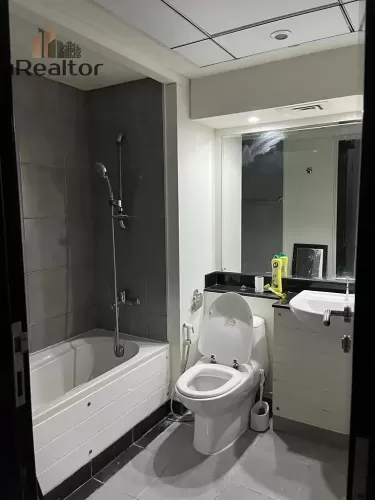 Residential Ready Property 1 Bedroom U/F Apartment  for sale in Abu Dhabi #60103 - 1  image 