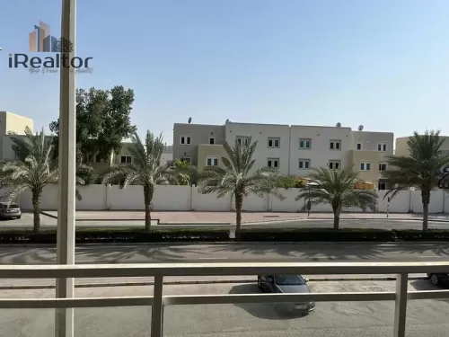 Residential Ready Property 1 Bedroom U/F Apartment  for sale in Abu Dhabi #60211 - 1  image 