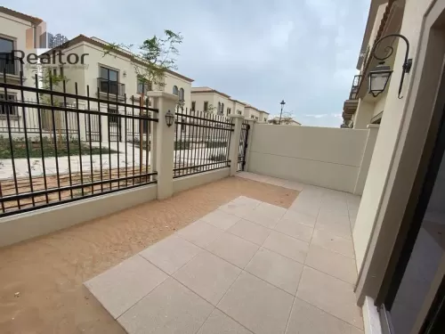 Residential Ready Property 2 Bedrooms U/F Townhouse  for sale in Abu Dhabi #60217 - 1  image 
