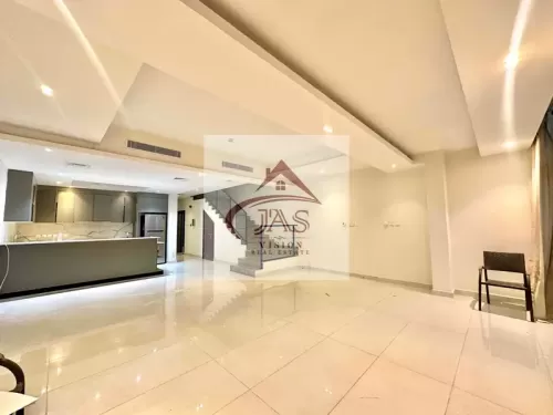 Residential Ready Property 4 Bedrooms U/F Townhouse  for sale in  Bur Dubai , Dubai #60250 - 1  image 