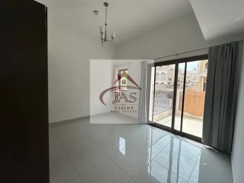 Residential Ready Property 1 Bedroom U/F Apartment  for sale in  Bur Dubai , Dubai #60265 - 1  image 