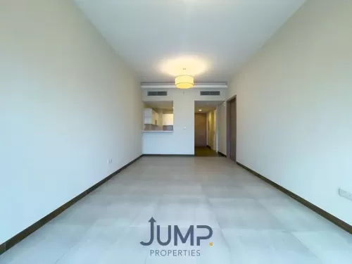 Residential Ready Property 1 Bedroom U/F Apartment  for sale in  Bur Dubai , Dubai #60386 - 1  image 